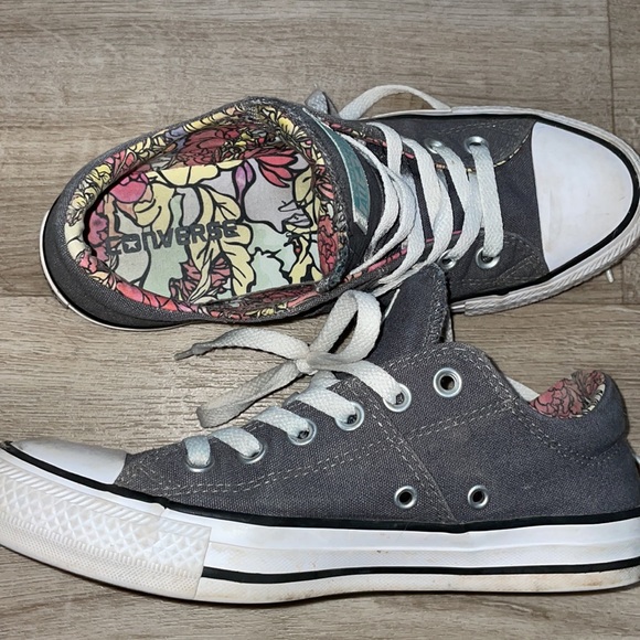 Gray converse with inside detail! - Picture 2 of 2